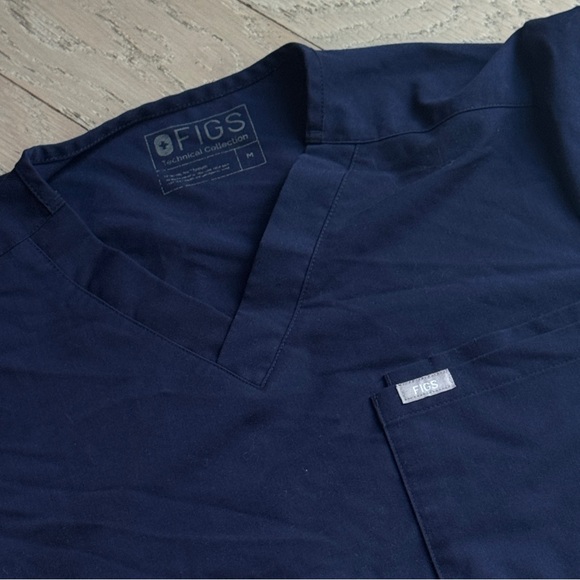 Navy Blue Figs Scrub Set - Picture 2 of 3